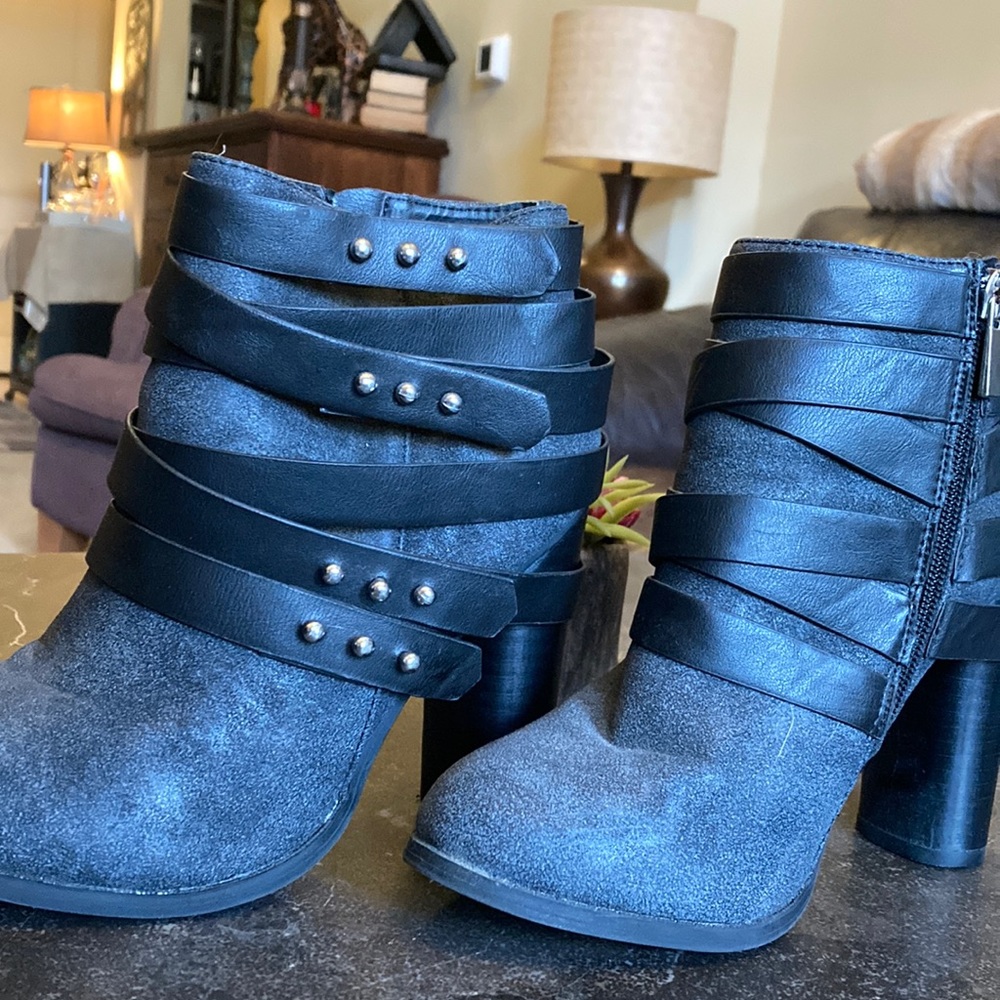 Dollhouse Black Booties sz 7.5